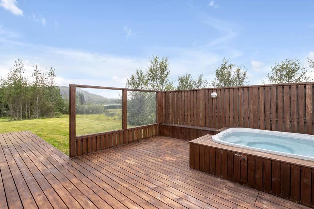 Scandinavian Villa In South Iceland Laugaras Exterior photo